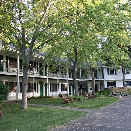 Parkside Inn Ellison Bay Екстериор снимка